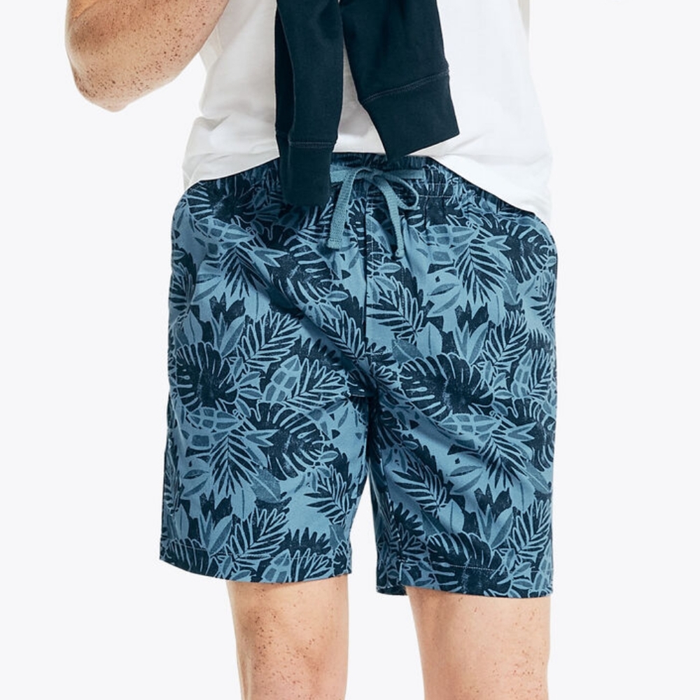 Nautica Men's Printed Short. NEW SIZE LARGE